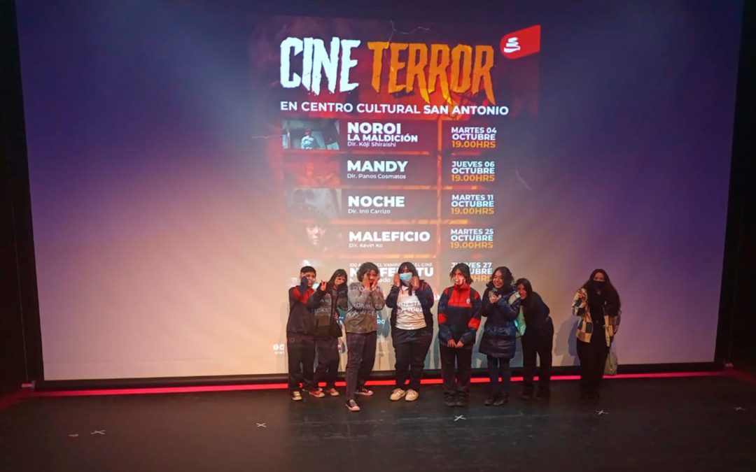 Estudiantes del Instituto Comercial de San Antonio organizaron ciclo de cine en Centro Cultural de la Comuna